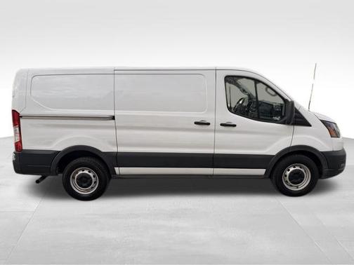 2022 Ford Transit-150 Base