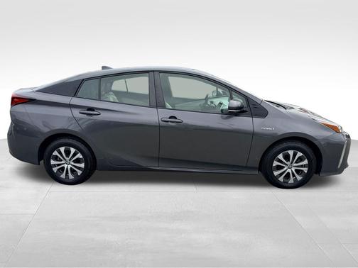 2019 Toyota Prius XLE