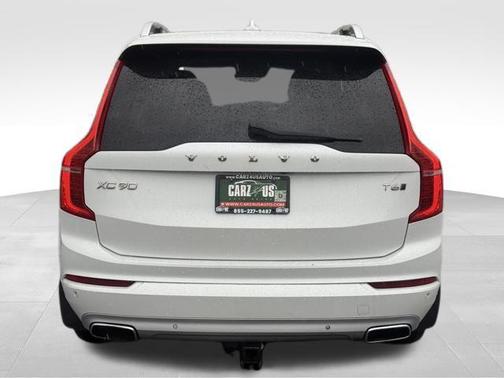 2016 Volvo XC90 T6 Momentum