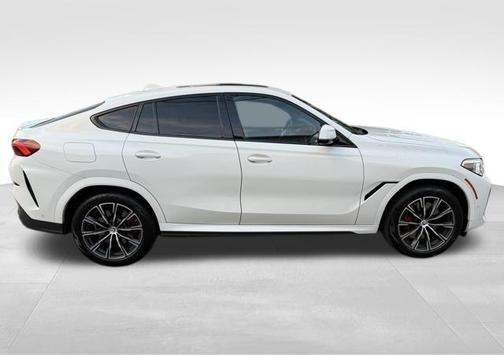 2023 BMW X6 M50i