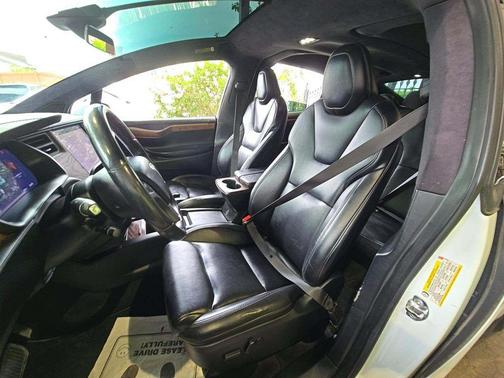 White 2020 Tesla Model X Long Range Dual Motor All-Wheel Drive