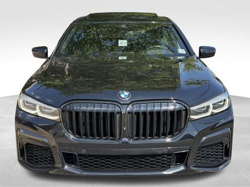 Black Sapphire Metallic 2022 BMW 750 i xDrive
