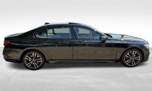 Black Sapphire Metallic 2022 BMW 750 i xDrive