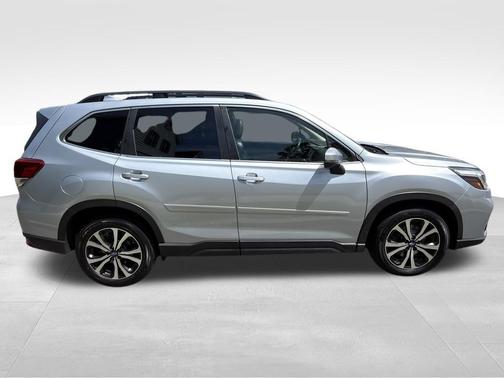 Ice Silver Metallic 2021 Subaru Forester Limited