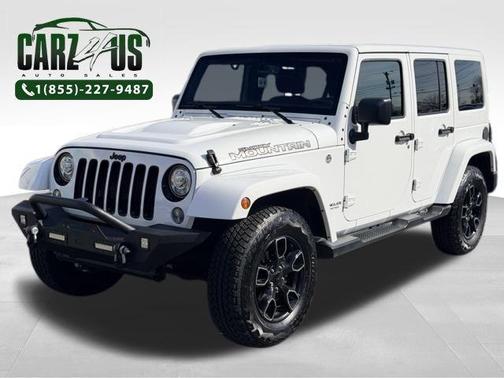 Bright White Clearcoat 2017 Jeep Wrangler Unlimited Sahara