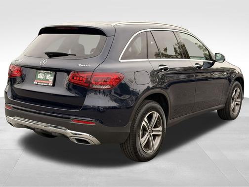 Blue 2022 Mercedes-Benz GLC 300 4MATIC