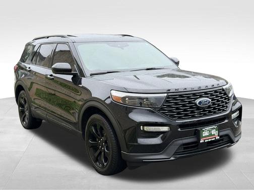 Black Metallic 2023 Ford Explorer ST-Line