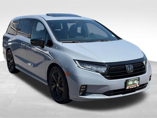 Sonic Gray Pearl 2023 Honda Odyssey Sport