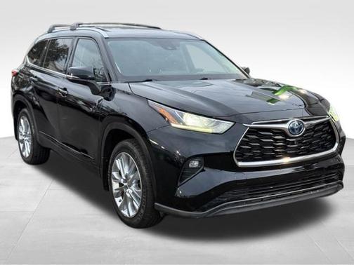 2022 Toyota Highlander Hybrid Limited