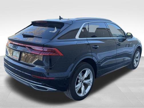 2021 Audi Q8 55 Premium Plus