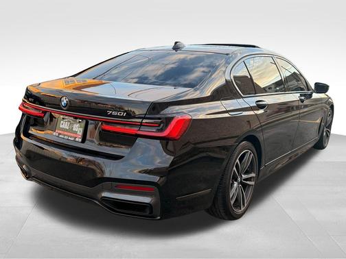 2021 BMW 750 i xDrive