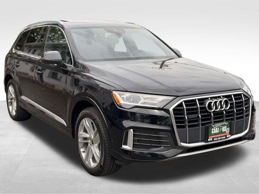 Orca Black Metallic 2021 Audi Q7 45 Premium Plus