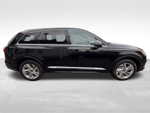 Orca Black Metallic 2021 Audi Q7 45 Premium Plus