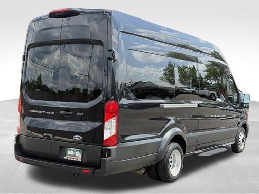 2022 Ford Transit-350 XLT