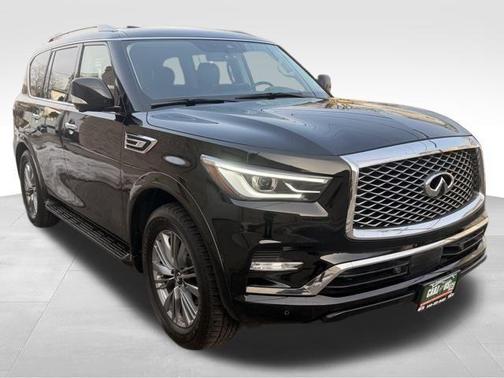 2022 INFINITI QX80 Luxe