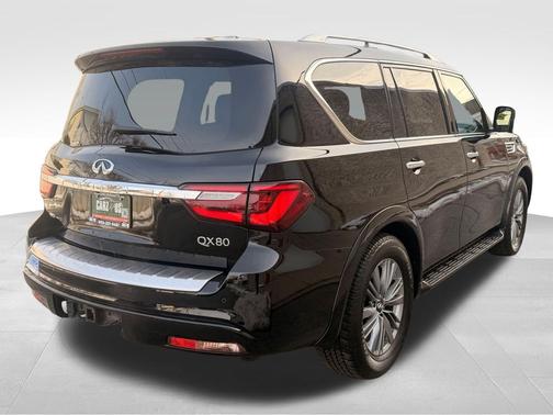 2022 INFINITI QX80 Luxe
