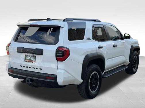 Ice 2025 Toyota 4Runner TRD Off Road