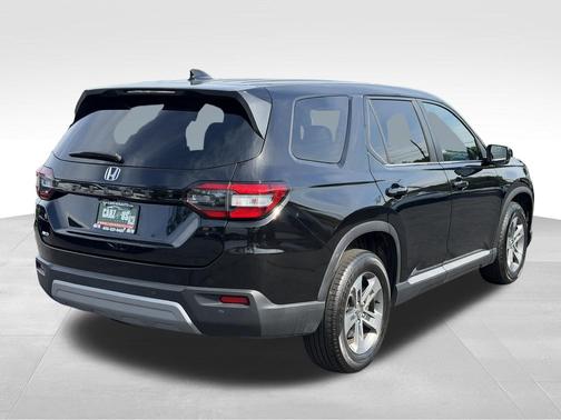 Crystal Black Pearl 2023 Honda Pilot AWD EX-L 7 Passenger