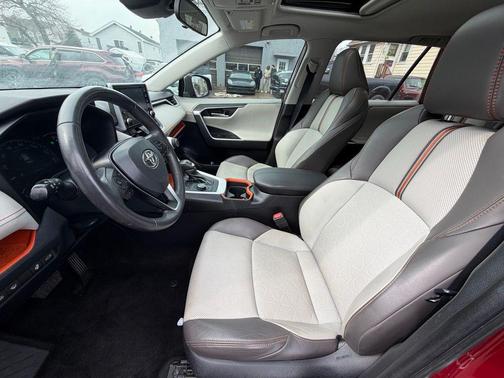 2020 Toyota RAV4 Adventure