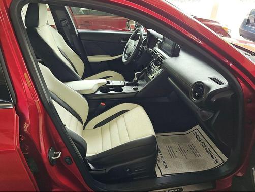 Infrared 2023 Lexus IS 350 F Sport