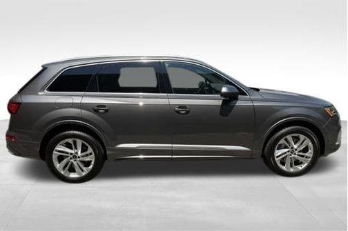 Gray Metallic 2021 Audi Q7 45 Premium Plus