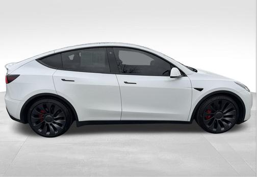 White 2021 Tesla Model Y Performance Dual Motor All-Wheel Drive