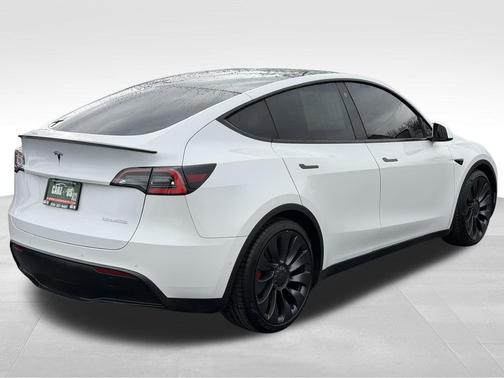 White 2021 Tesla Model Y Performance Dual Motor All-Wheel Drive