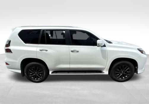 Starfire Pearl 2022 Lexus GX 460 Premium