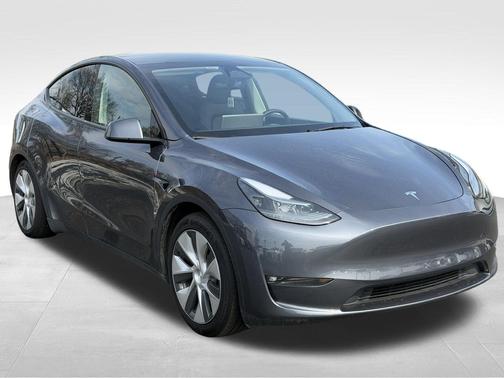 Midnight Silver Metallic 2023 Tesla Model Y Performance Dual Motor All-Wheel Drive