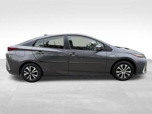 2021 Toyota Prius Prime LE