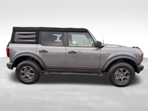 Gray Metallic 2022 Ford Bronco Big Bend