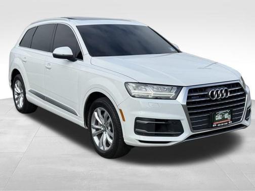2019 Audi Q7 55 Premium Plus