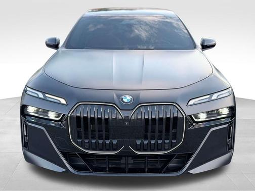 Black Sapphire Metallic 2023 BMW 760 i xDrive