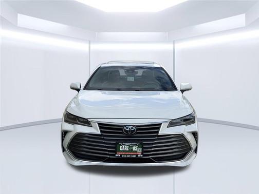 Pearl 2019 Toyota Avalon Limited