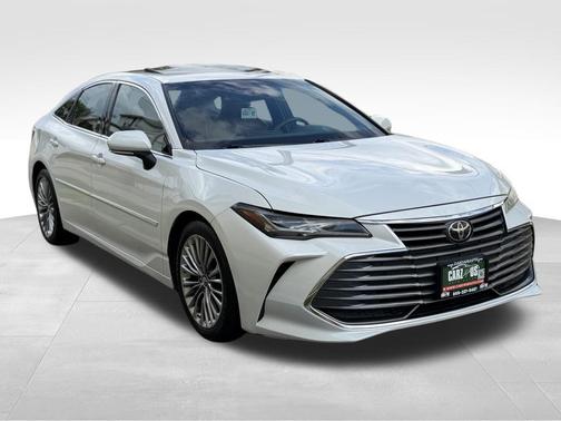 Pearl 2019 Toyota Avalon Limited