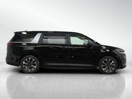 2022 Kia Carnival EX
