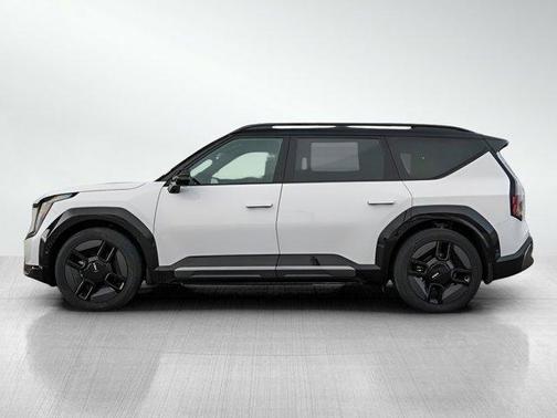 Glacial White Pearl 2026 Kia EV9 GT-Line