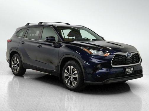 2022 Toyota Highlander Hybrid XLE