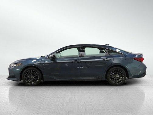 2020 Toyota Avalon Hybrid XSE