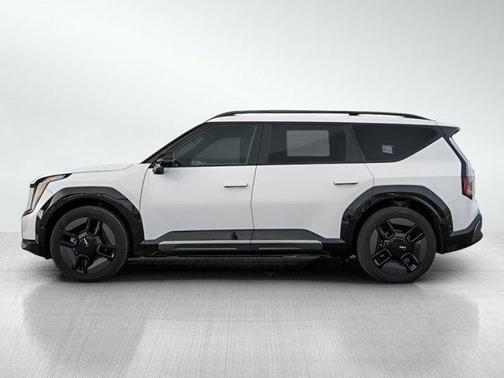 Glacial White Pearl 2026 Kia EV9 GT-Line