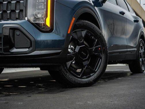 2026 Kia Sportage Plug-In Hybrid X-Line