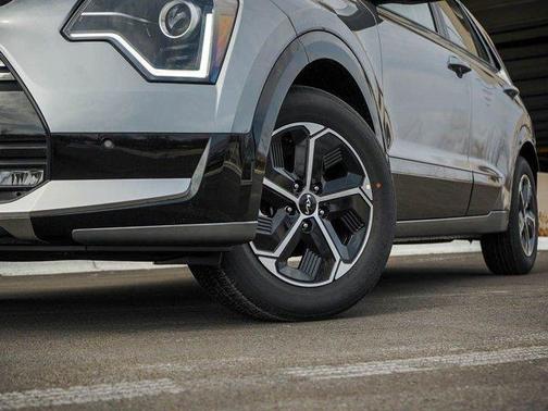 Steel Gray 2026 Kia Niro SX