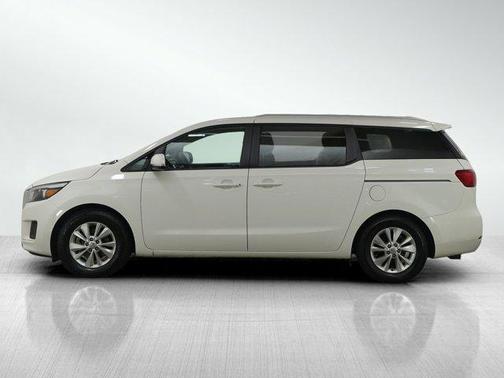 2015 Kia Sedona LX
