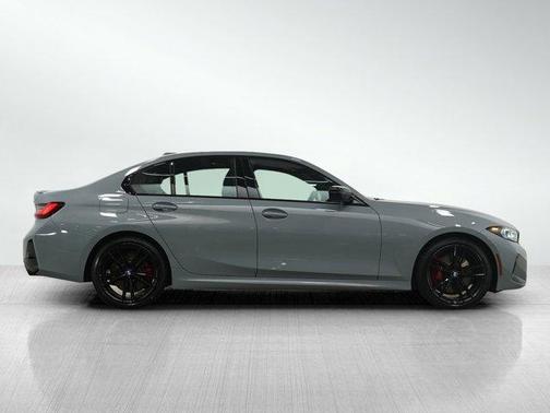 2023 BMW 330 i xDrive