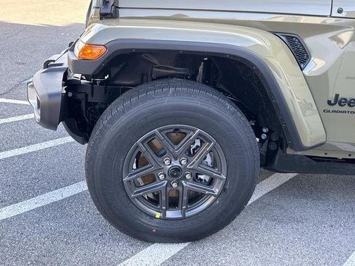 2026 Jeep Gladiator Sport