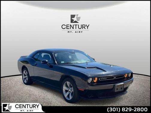 2017 Dodge Challenger SXT