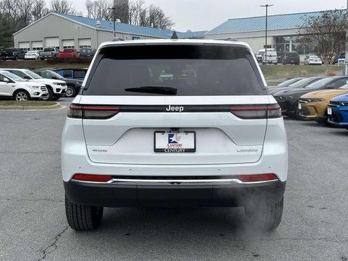 2025 Jeep Grand Cherokee Laredo