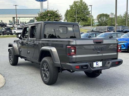 2024 Jeep Gladiator Sport