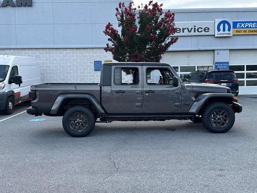 2024 Jeep Gladiator Sport