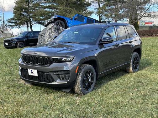 2025 Jeep Grand Cherokee Laredo
